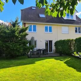 Modern townhouse, quiet and close to the centre., hotel in Berlin