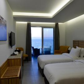 Zett hotel, hotel en Joünié