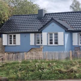 Charmantes Eifel Ferienhaus an der Schavener Heide، فندق في ميشرنيش