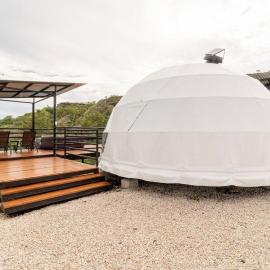 Glamping en Playa Potrero, hotel di Potrero