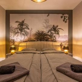 Luxury condo w balcony next to Andrassy road、ブダペストのホテル