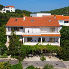 Apartments and rooms with parking space Palit, Rab - 21755