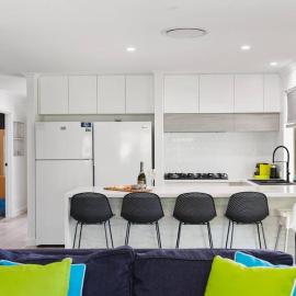 Busselton Family Holiday House - by the Bay, Hotel in Geographe