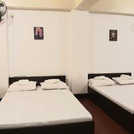 Angel & Marie's Basic ACroom for 4-8pax, hotel in San Juan
