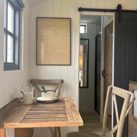 Shepherds Huts, hotel in Kidlington