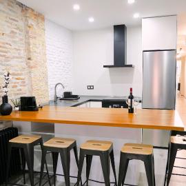 Espacioso apartamento en el centro de Pamplona, hotel in Pamplona