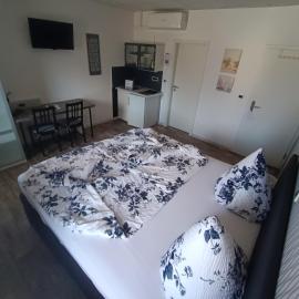 BoardingHouse- Klimatisiert - zentral, hotel Sinsheimben
