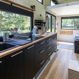 Mini maison Tiny house 6 per 3800m2 jardin Jacuzzi, hotel i Pontault-Combault