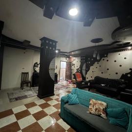 شقه ثلاثه غرف وريسبشن ثلاثه قطع لك بالكامل بها تكييف ف الصاله, hotel a Mansura