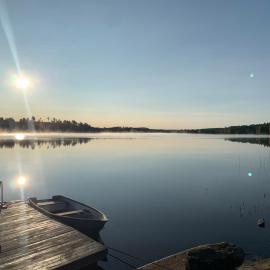 Cozy cottage by the lake, Charlottenberg, hotel di Åmotfors