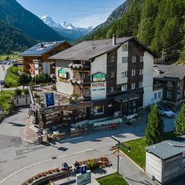 Hotel Taescherhof, hotel v mestu Täsch