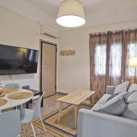Athina 2BR Apt, Fully Equipped, Kitchen, AC, WiFi