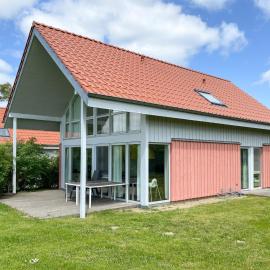 Gruppenunterkunft Wiesengeflüster S2 mit Wiesenblick, Sauna und Kamin, hotel in Röbel