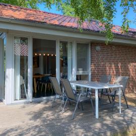 Wiesengeflüster E7 Ferienhaus mit Sauna, Kamin, Garten und Müritznähe