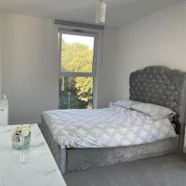Spacious Apartment in the Heart of Chelmsford, hotel in Chelmsford