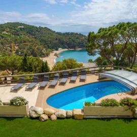 Villa Mitjorn Cala Canyelles, hotel in Lloret de Mar