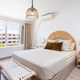 Design house 150m from Las Vistas Beach