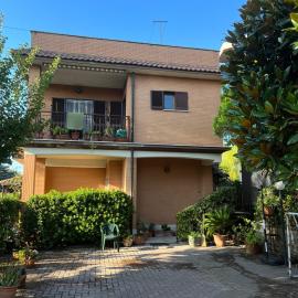 A casa dei CHICCHI, khách sạn ở Settecamini