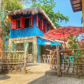 Beach House-Casita in Calatagan with pool ( for 6), hotel di Calatagan