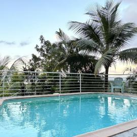 La Pagerie, joli bas de villa avec piscine au calme à 5 minutes de la plage