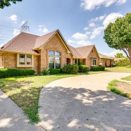 Charming Texas Escape, Near Cedar Hill State Park!