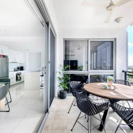 'Top of Town' Resort-style Stay in Heart of Darwin