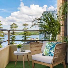 Fine Pine - Beachside Lifestyle with Two Balconies