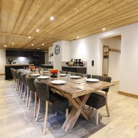 Grand chalet 7 pièces, 15 pers, sauna, jacuzzi à Châtel - FR-1-676-38, hotel en Châtel