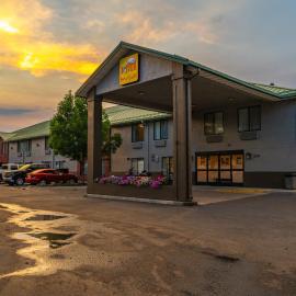 Yellowstone River Inn & Suites, hotel v mestu Livingston