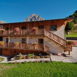 Appartamenti il Bersaio Alloggio 1, hotel u gradu Sambuco