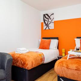 Contractors 8Beds 3Bath Parking Monthly Discount!, Hotel in Basingstoke