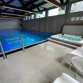 Sørlandsidyll med svømmebasseng!, khách sạn ở Kristiansand