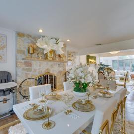 'Dreams of Paradise' Luxury Home w/ Pool!, viešbutis mieste Lake Grove