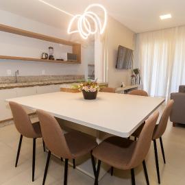139C - lindo apartamento a 50m da praia de Canto Grande, hotel in Canto Grande