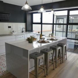 Cal Gran. Una casa amb encant a prop del mar, hotelli kohteessa Ferrán