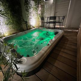 Villa MaRisKa et son Spa, avec balcon, hotel in Ouistreham
