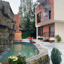 Villa for families and friends 2, hotel en Tiflis