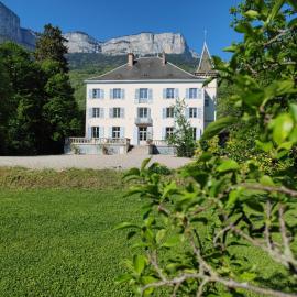 Domaine Clairfontaine Noyarey - Suites Junior, hotel v destinácii Noyarey