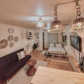 Boho Themed 1BR Condo near PH Arena and SM Marilao, hotel v destinácii Marilao