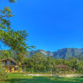 Pousada & Camping Nativos dos Canyons, hotel in Praia Grande