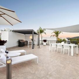 Penthouse with Private Roof top terrace- NOOSA