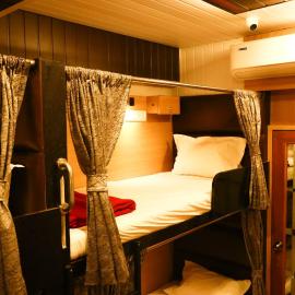 Dormitory Hub, hotel v Bombaji
