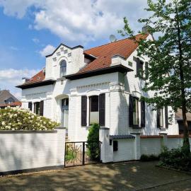 Historische Villa mit Garten, Luxus, хотел в Меербуш