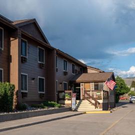 Super 8 by Wyndham Gardiner/Yellowstone Park Area, hótel í Gardiner