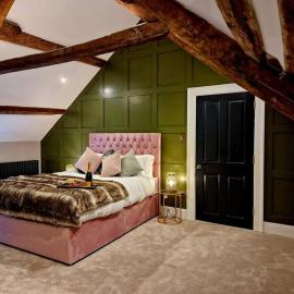 Hamilton-The Cruck Luxury Let, Hotel in Scorton
