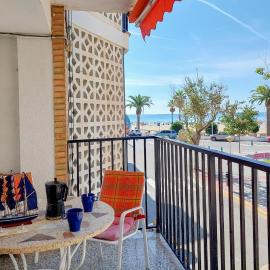 2 Bedroom Cozy Apartment In Oropesa Del Mar