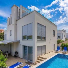 Holiday Home Nika by Interhome