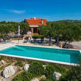 Holiday Home Kuća Sunca