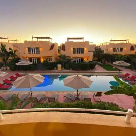 2B - Cerritos Beach Condo, Lrg Pool, Baja Sur, hotel i El Pescadero