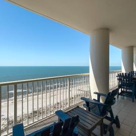 Bristol 2003-Gorgeous Beachfront Condo in Resort- 4bd45 bath - Sleeps 13